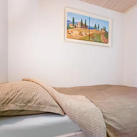 Serene Holiday In With Large Furnished Garden Casa de Férias Ermelo