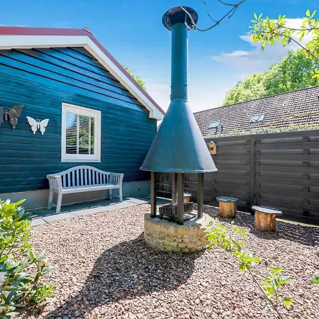 Serene Holiday In With Large Furnished Garden